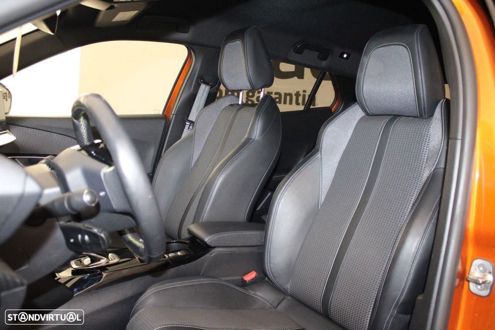 Peugeot e-2008 50 kWh GT - 34
