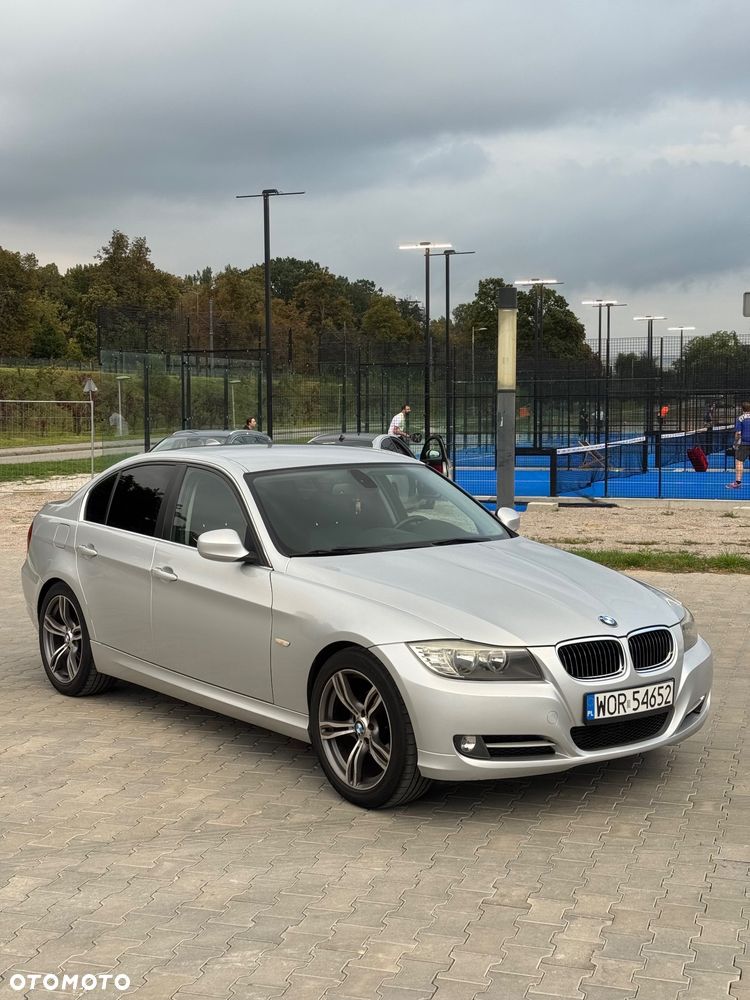 BMW Seria 3 318d Luxury Line - 3