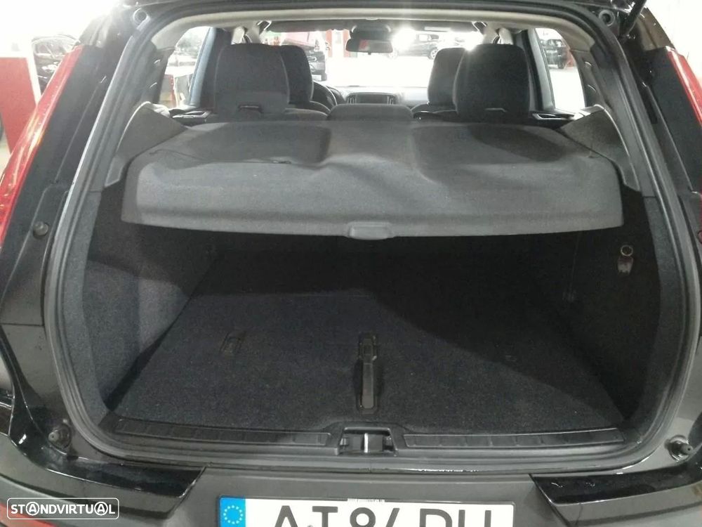 Volvo XC 40 1.5 T3 Tech Edition - 8