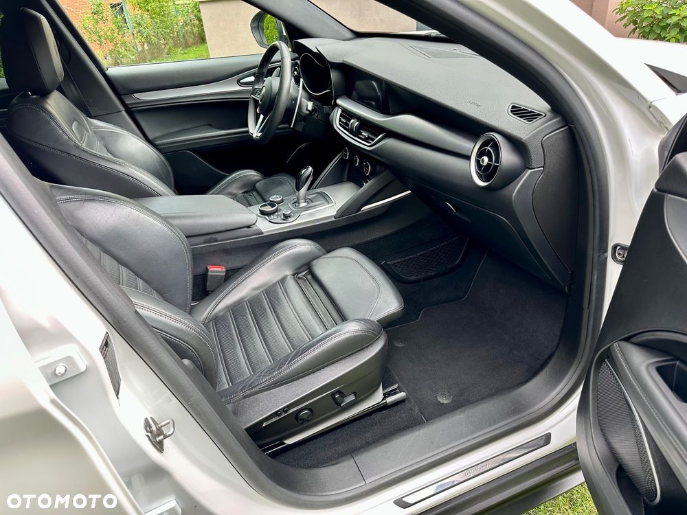 Alfa Romeo Stelvio 2.2 JTDM Veloce Q4 - 4