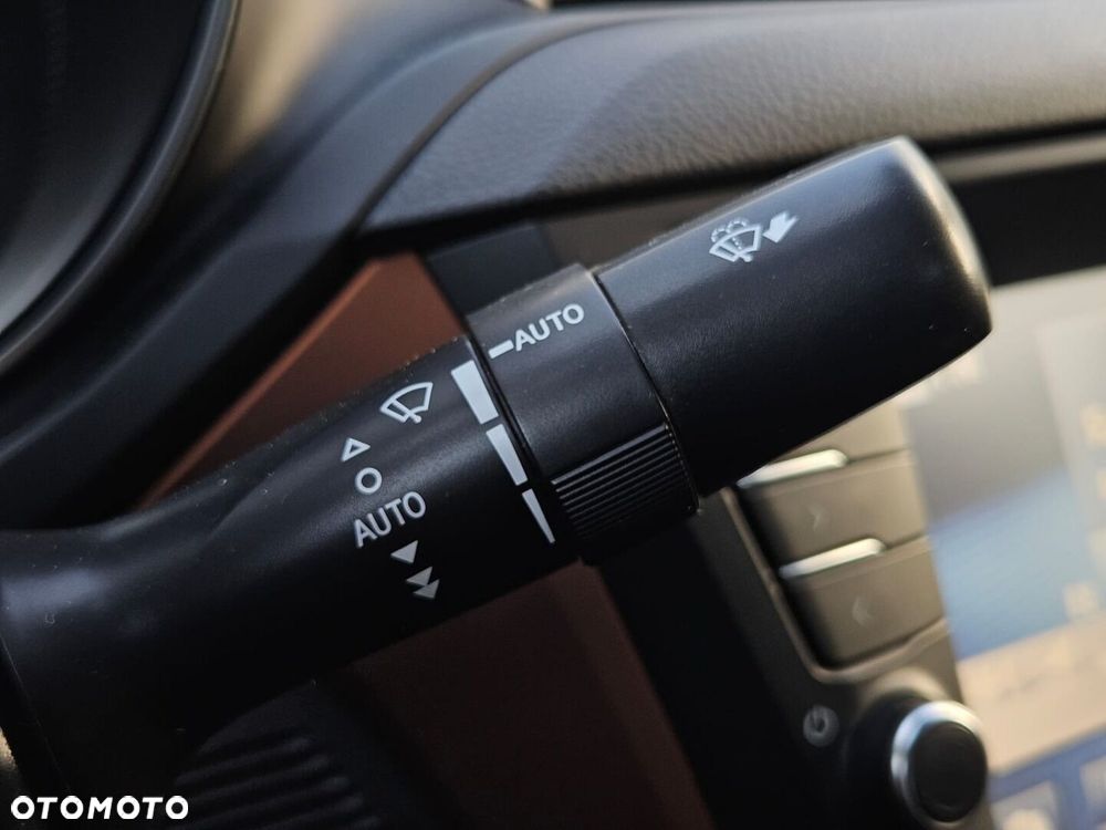 Toyota Avensis 1.8 Premium EU5 - 31