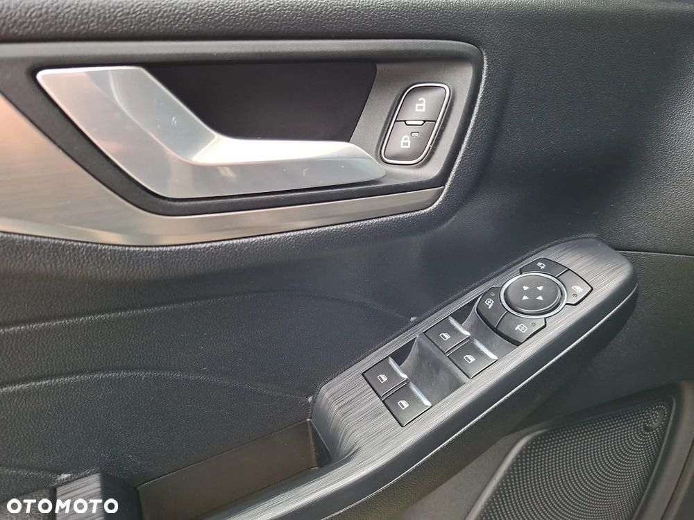 Ford Kuga 2.5 FHEV FWD Titanium - 17