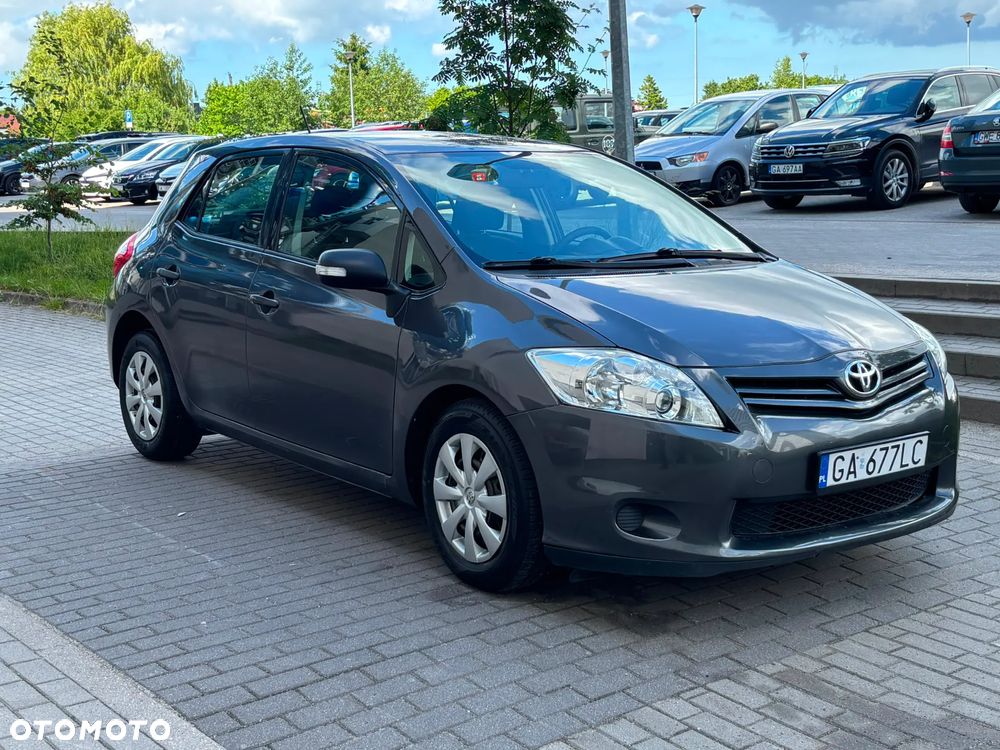 Toyota Auris 1.4 D-4D Premium - 1