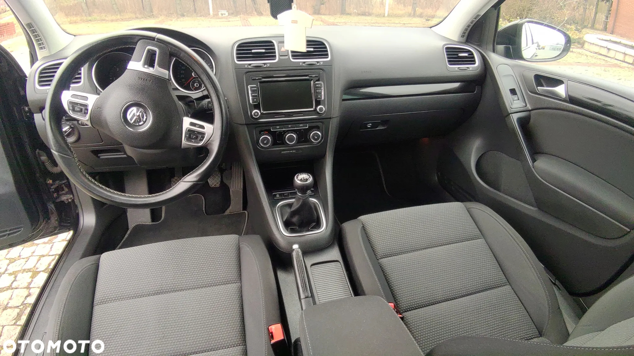 Volkswagen Golf 1.6 TDI DPF BlueMotion Technology Comfortline - 20