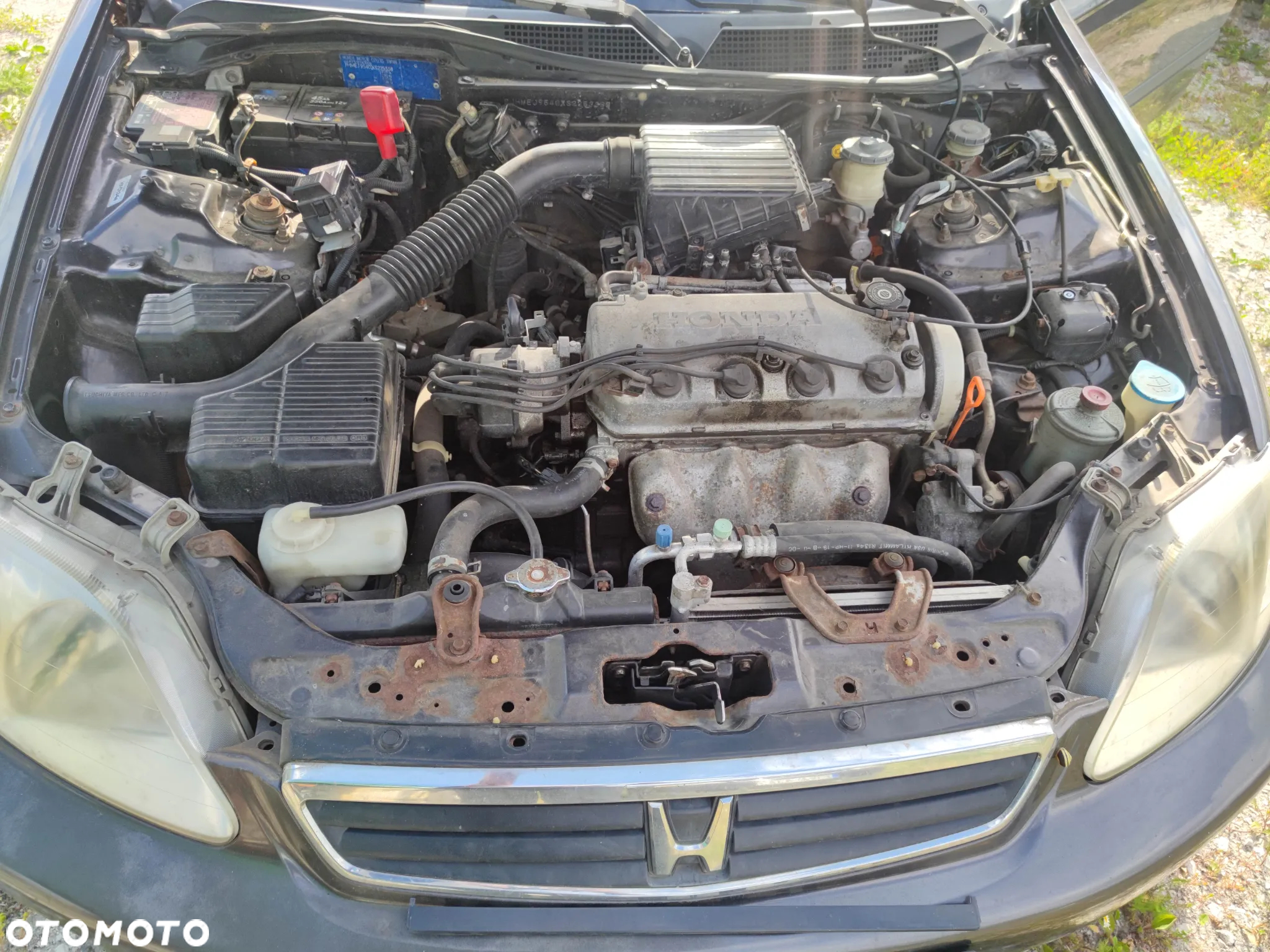 Honda Civic VI sedan 1.4 D14Z2 na części - 9