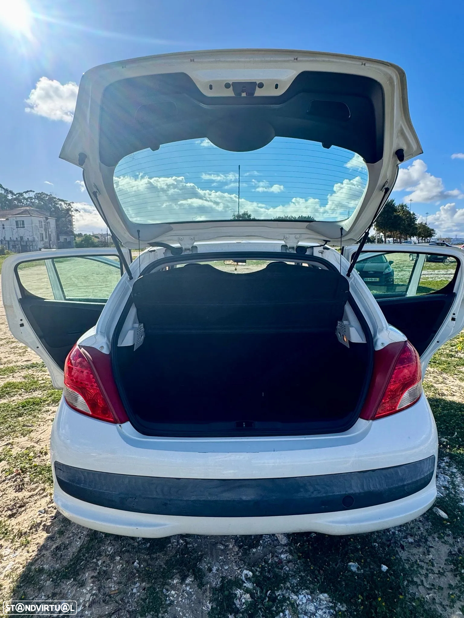 Peugeot 207 1.4 HDi WIP Nav - 10