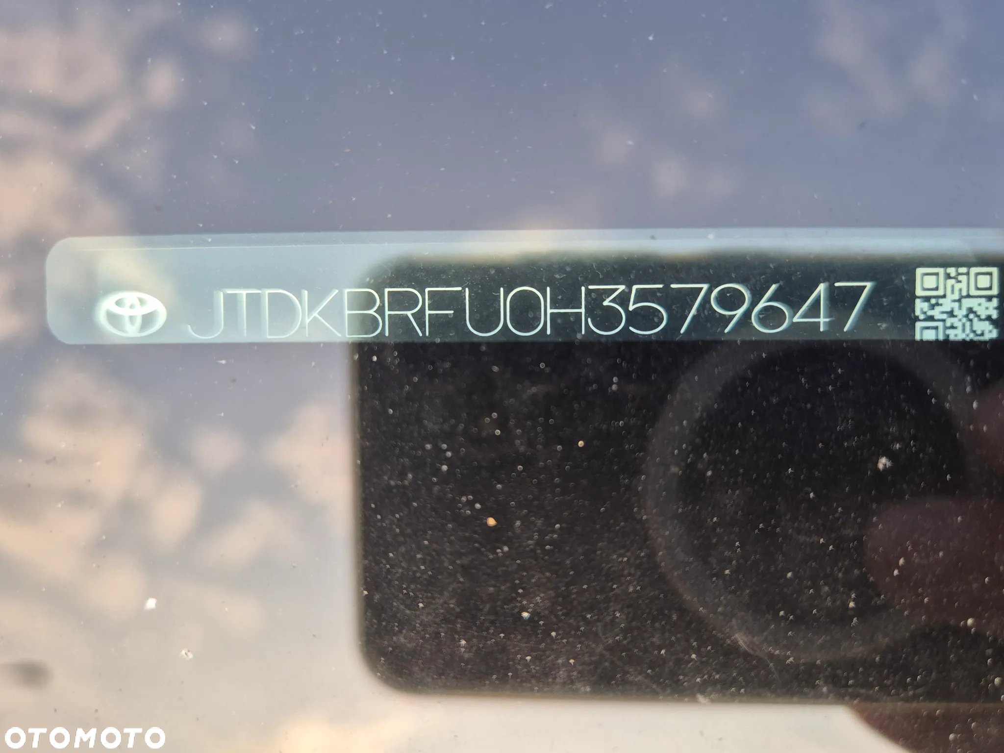 Toyota Prius (Hybrid) - 19