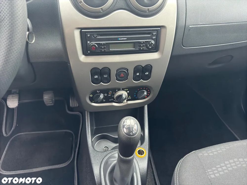 Dacia Sandero Stepway 1.6 - 13