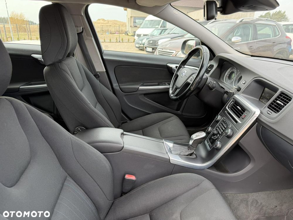 Volvo V60 D3 Geartronic Summum - 13