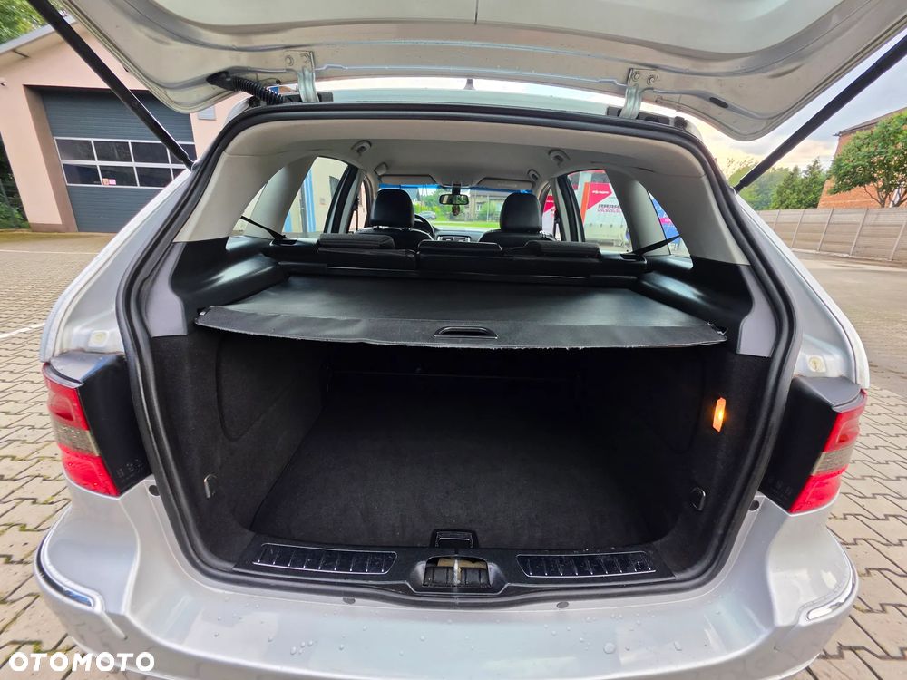 Mercedes-Benz Klasa B 180 CDI Special Edition - 21