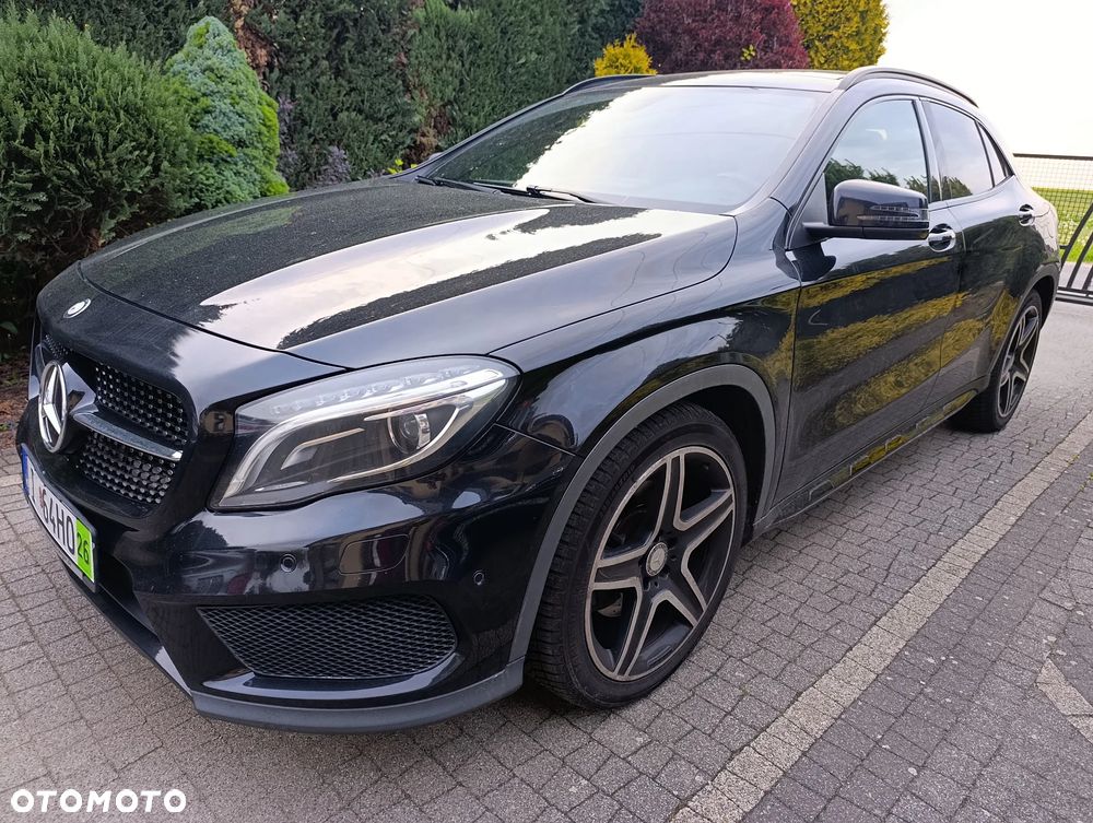 Mercedes-Benz GLA 250 AMG Line - 9