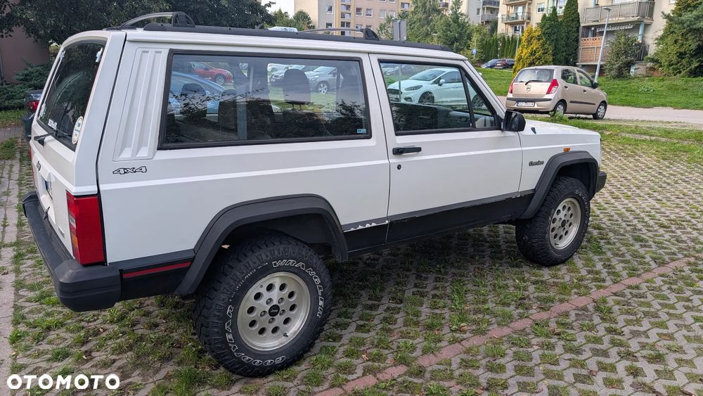 Jeep Cherokee - 6