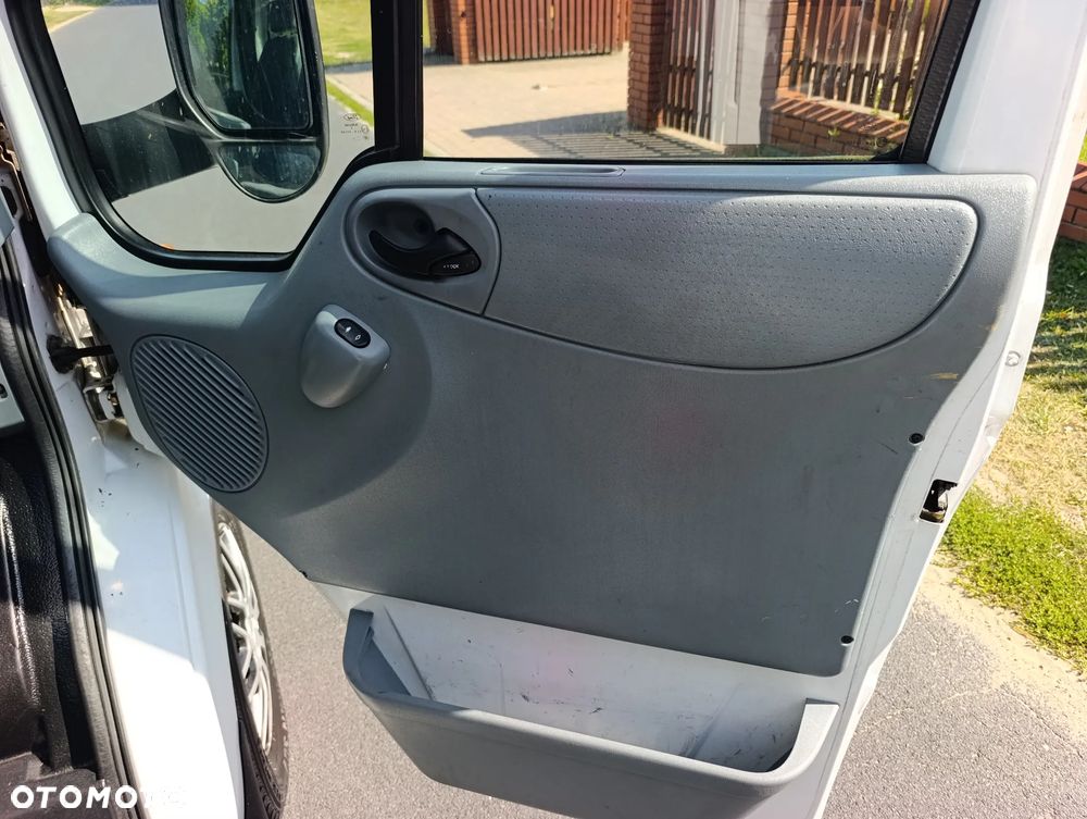 Ford Transit - 13