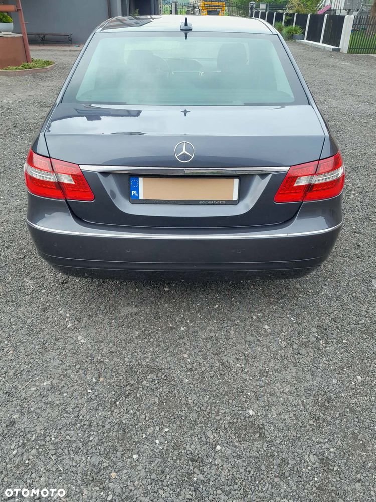 Mercedes-Benz Klasa E 250 CDI DPF BlueEFFICIENCY 7G-TRONIC Elegance - 4