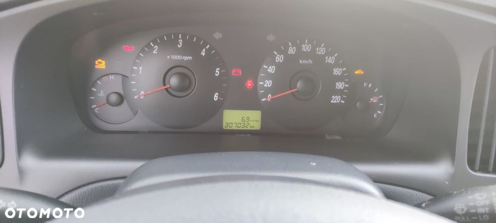 Hyundai Elantra - 6