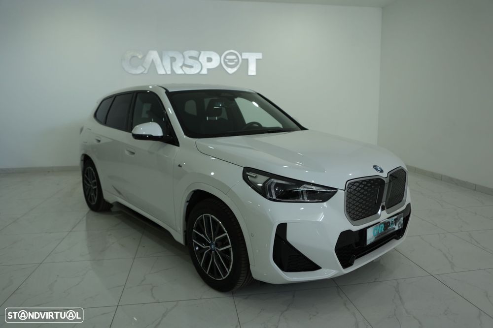 BMW iX1 xDrive30 Pack Desportivo M - 1