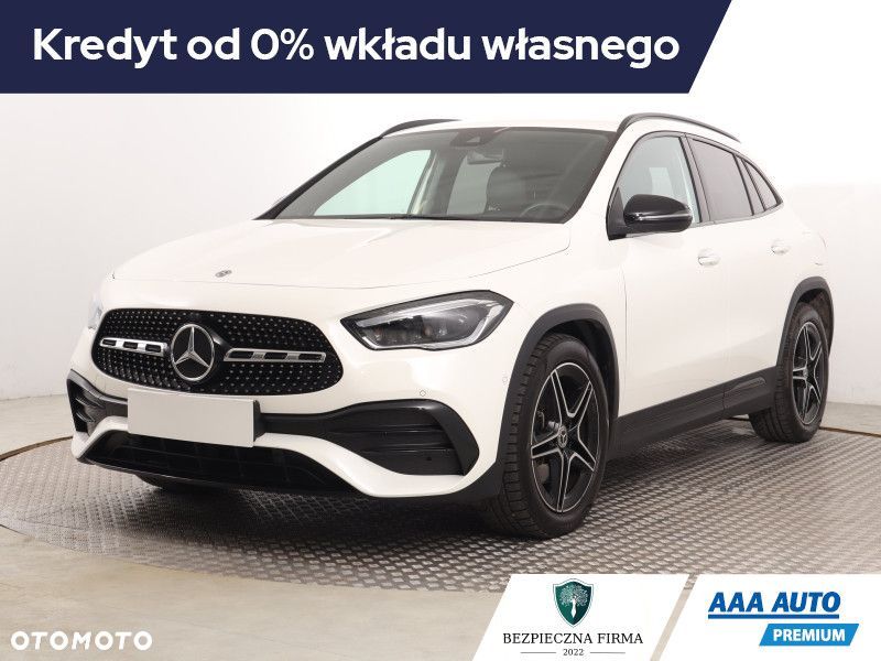 Mercedes-Benz GLA - 2