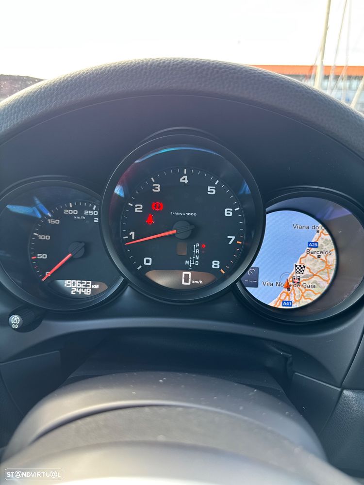 Porsche Macan 2.0T — fotografia 35