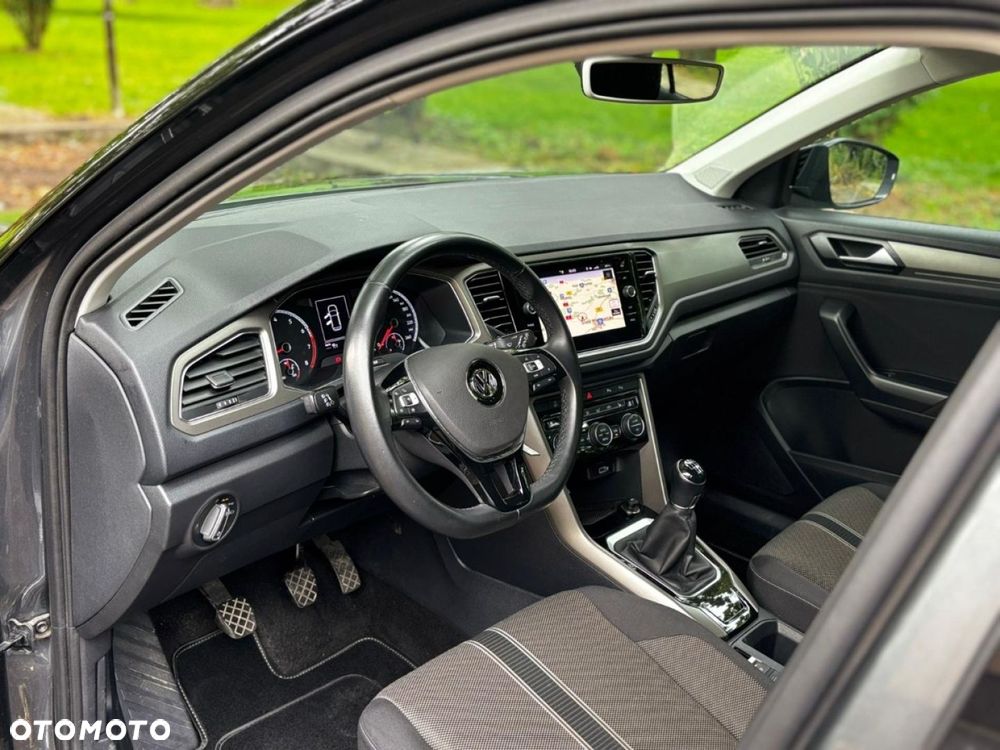 Volkswagen T-Roc - 18