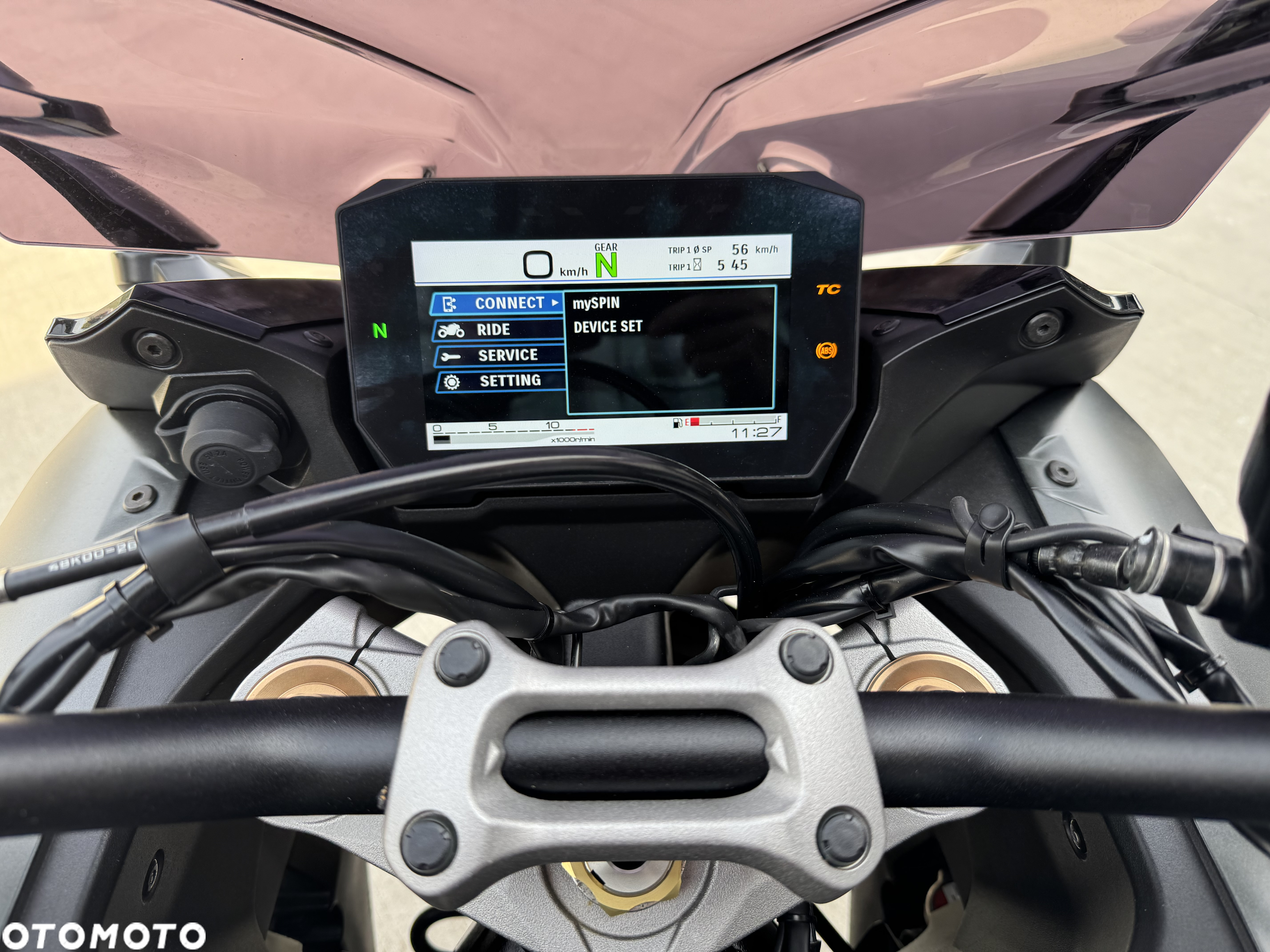 Suzuki GSX - 36