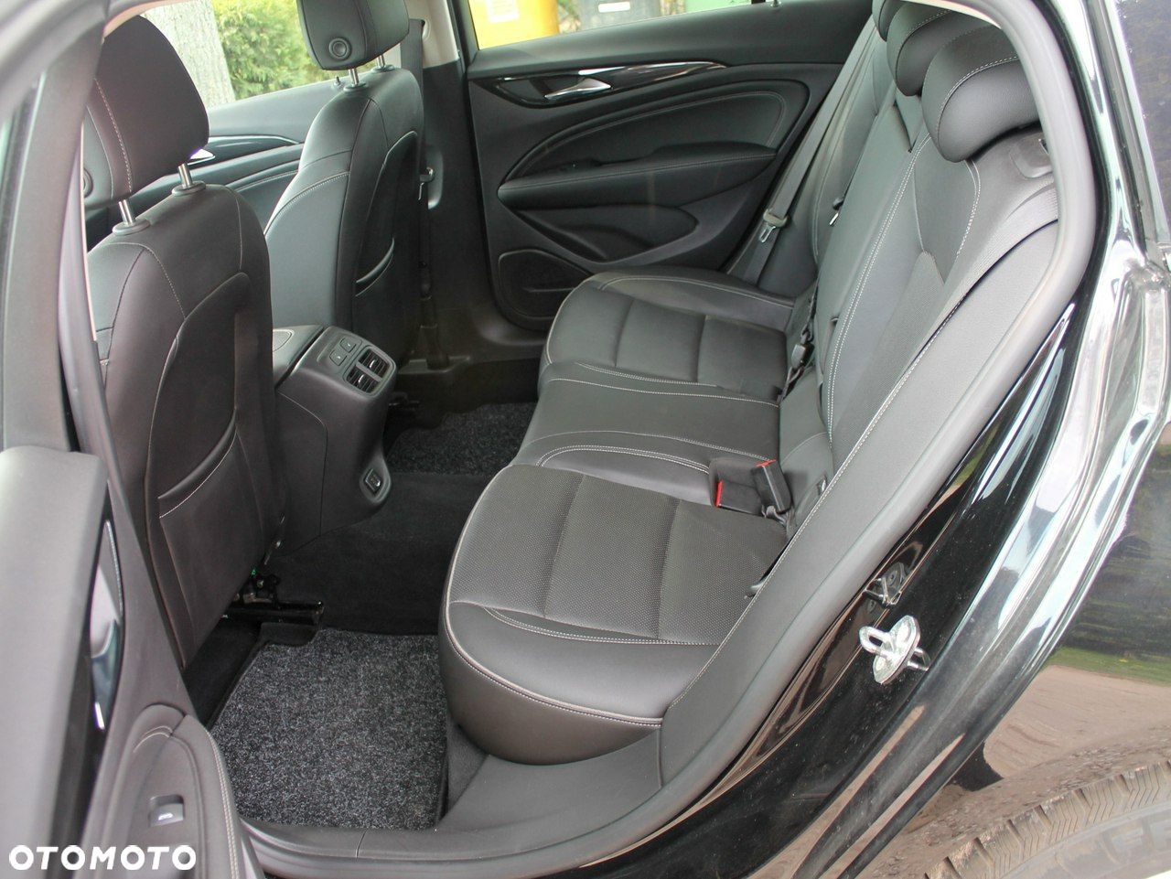 Opel Insignia - 18