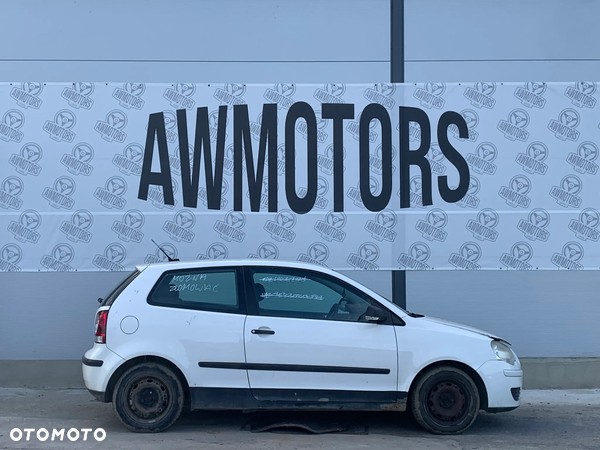 VW VOLKSWAGEN POLO 2005 *SAMOCHÓD NA CZĘŚCI* 2332  MASKA LAMPA DRZWI LUSTERKO ZDERZAK GRILL BŁOTNIK KLAPA BELKA PRAWE LEWE PRZÓD TYŁ