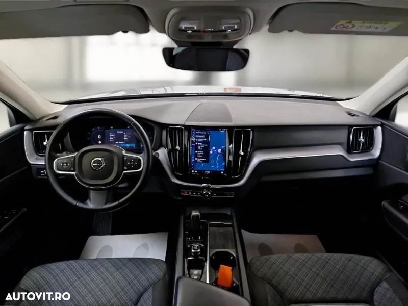 Volvo XC 60 B4 MHEV Momentum Pro - 6