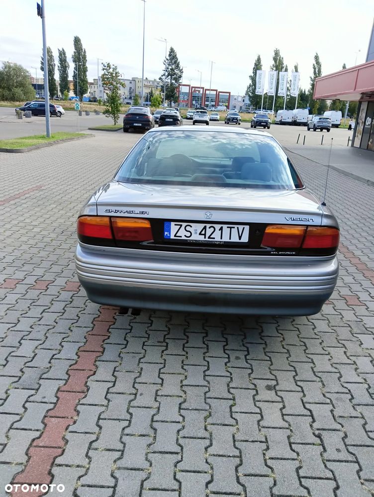 Chrysler Vision 3.5L - 11