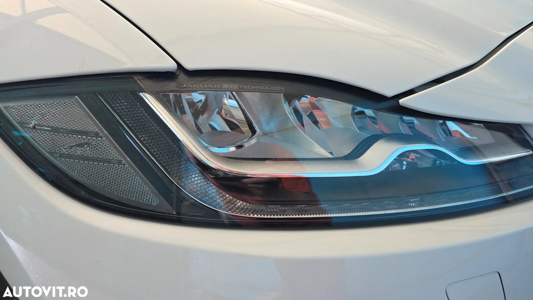 Jaguar F-Pace 30d AWD R-Sport - 6
