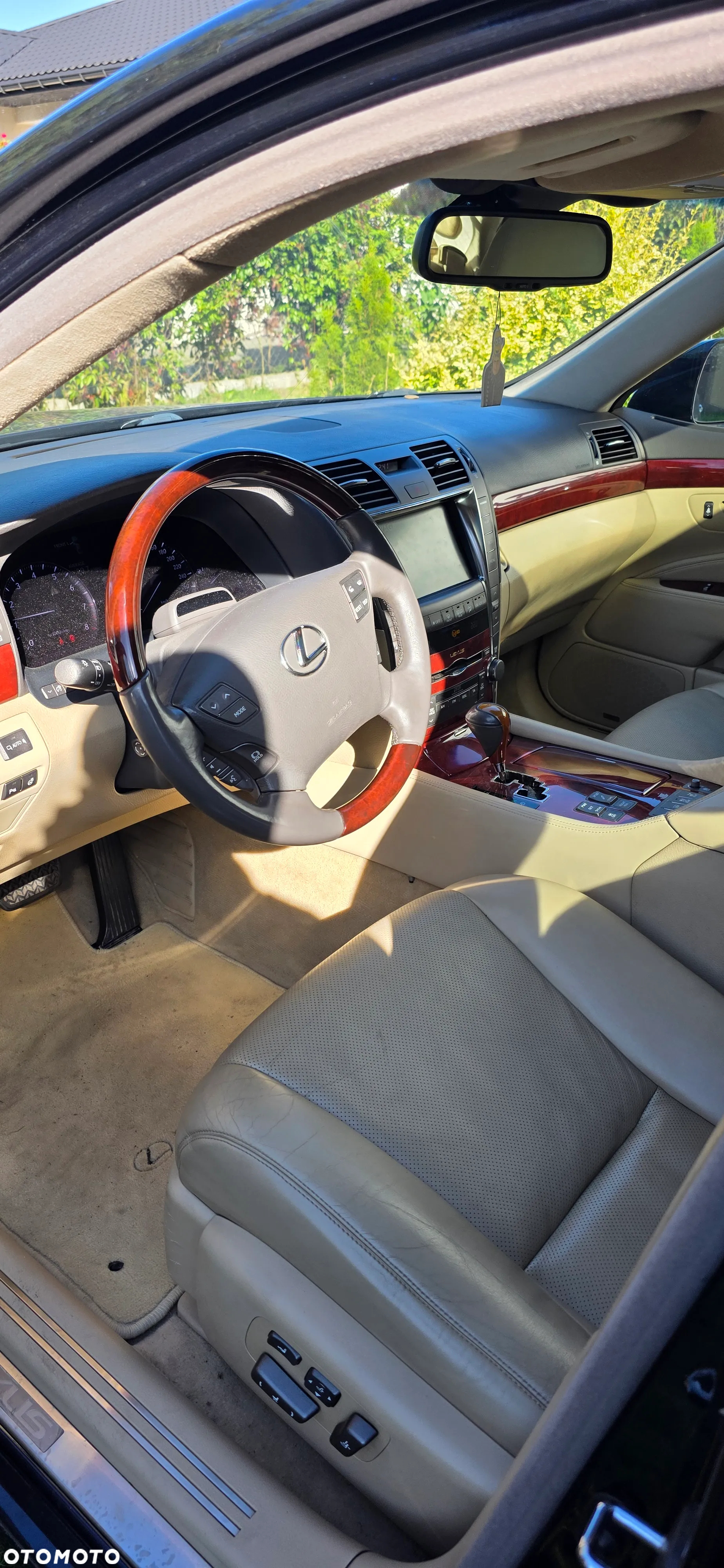 Lexus LS 460 - 13