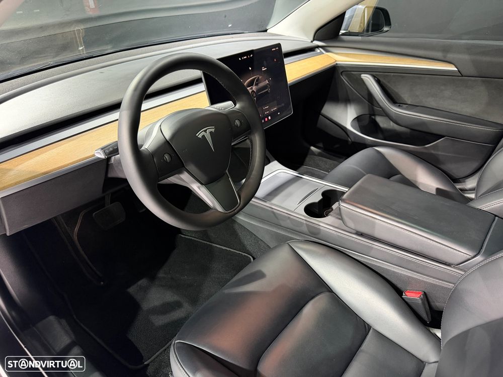 Tesla Model 3 Long-Range Dual Motor AWD - 31