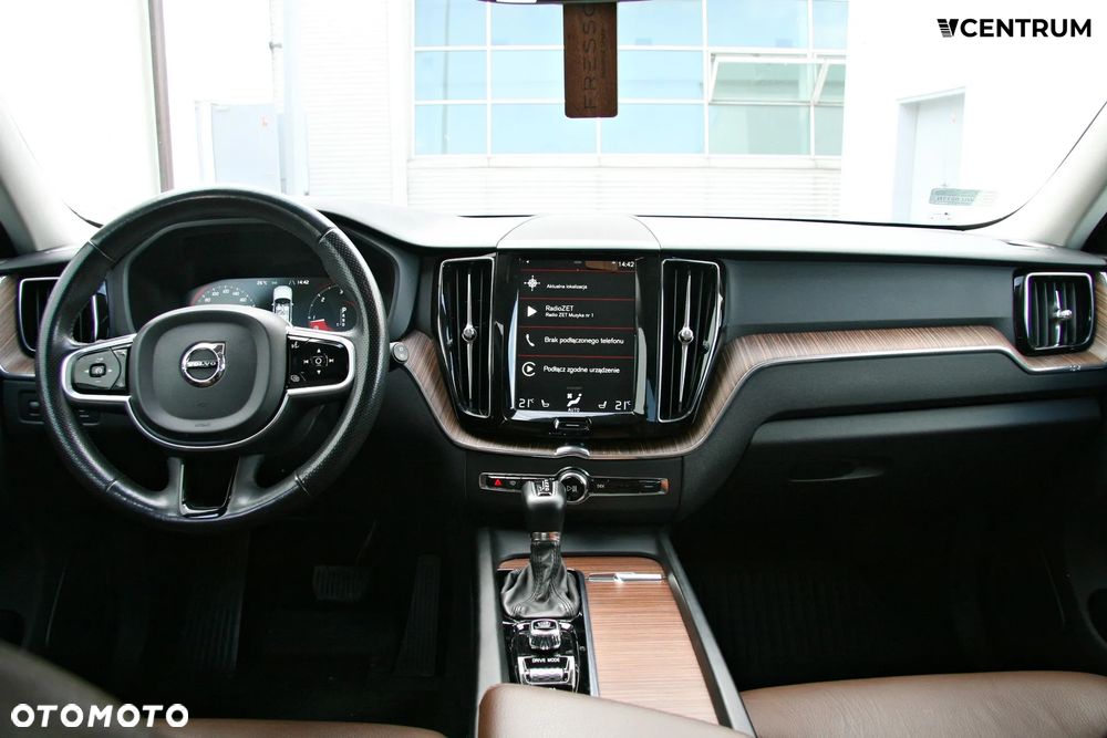Volvo XC 60 D4 AWD Momentum - 10