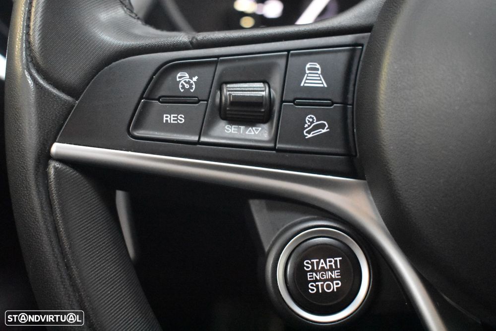 Alfa Romeo Stelvio 2.2 D Super AT8 Q4 - 37