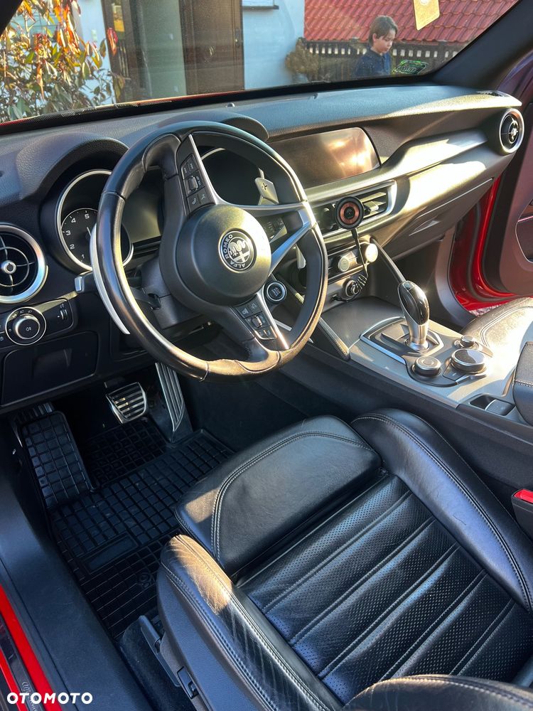 Alfa Romeo Stelvio 2.0 Turbo B-Tech Edition Q4 - 28
