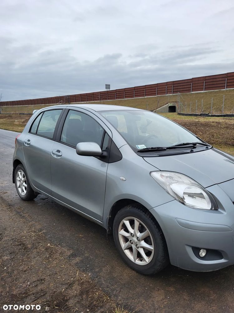 Toyota Yaris - 2