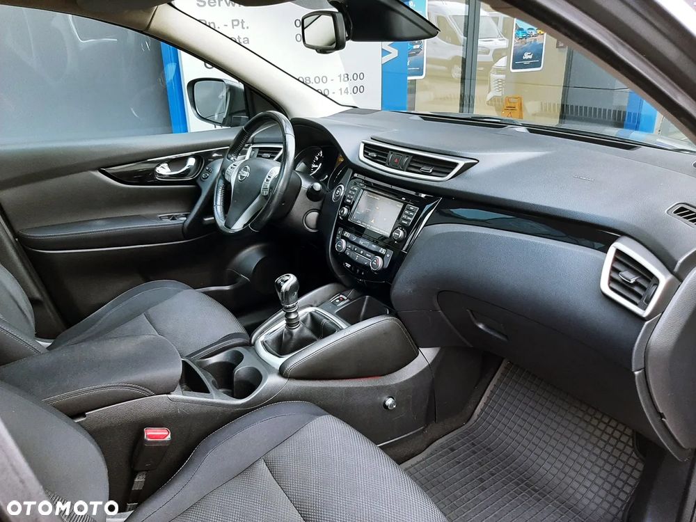 Nissan Qashqai 1.6 DIG-T N-Connecta - 26