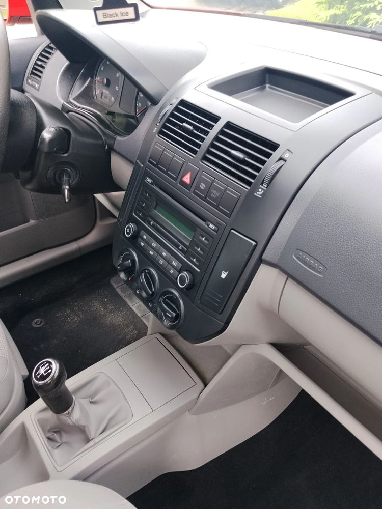 Volkswagen Polo - 25