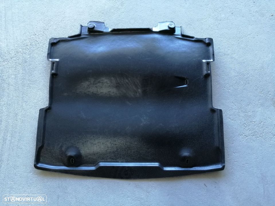 Resguardo do motor Mercedes Classe C W202 NOVO - 1