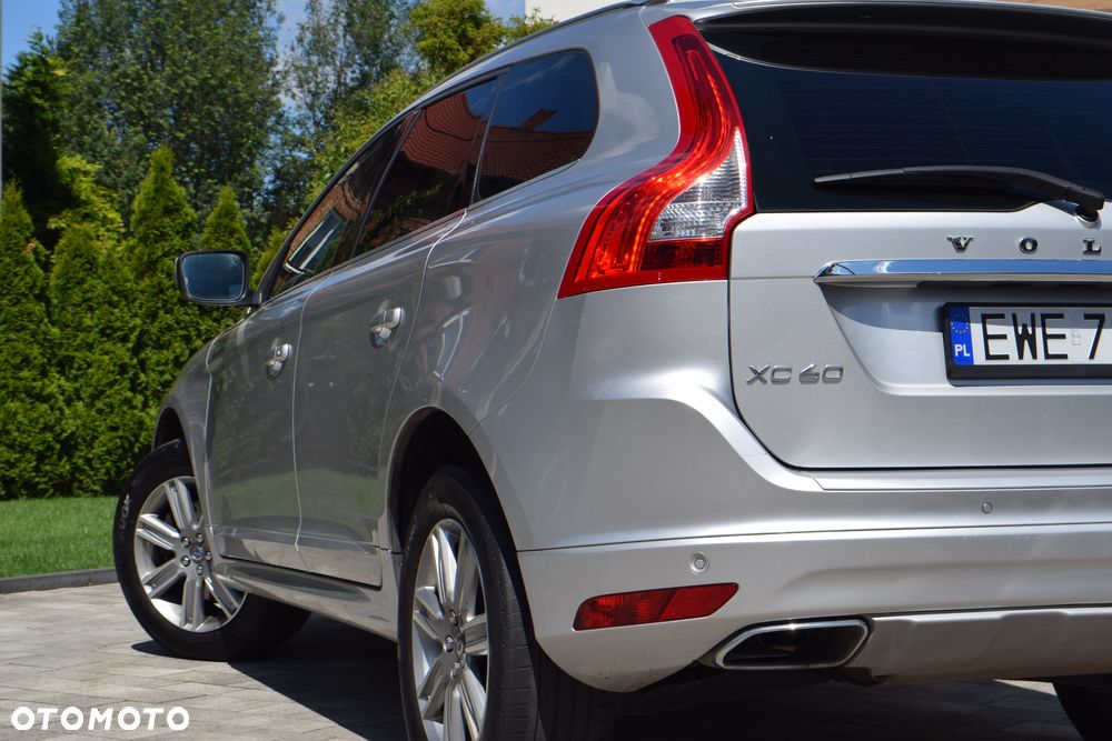 Volvo XC 60 D4 Geartronic Momentum Pro - 9