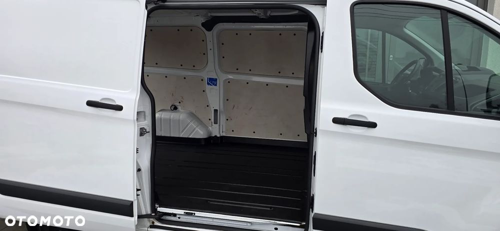 Ford Transit Custom - 11