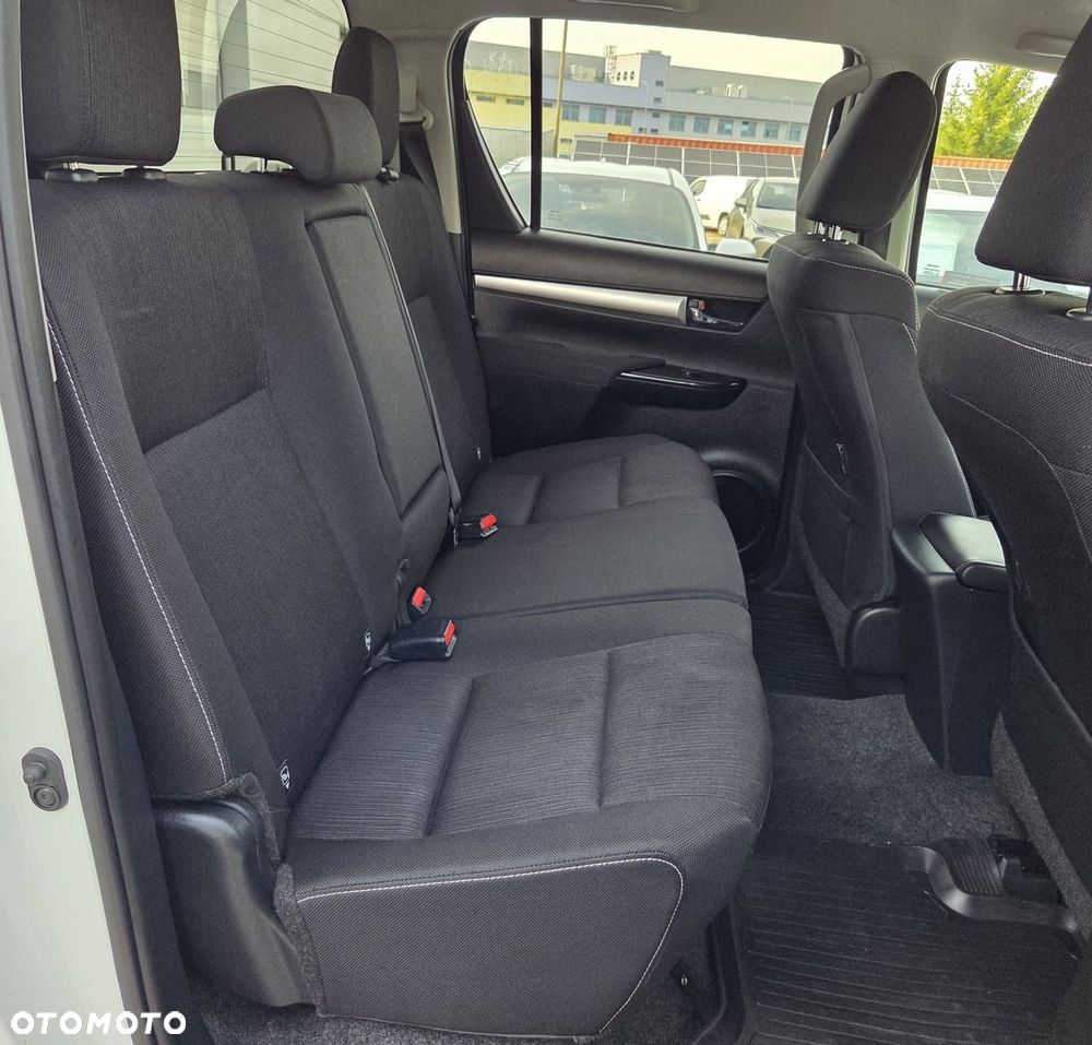 Toyota Hilux 2.8 D-4D Double Cab SR5 4x4 - 33