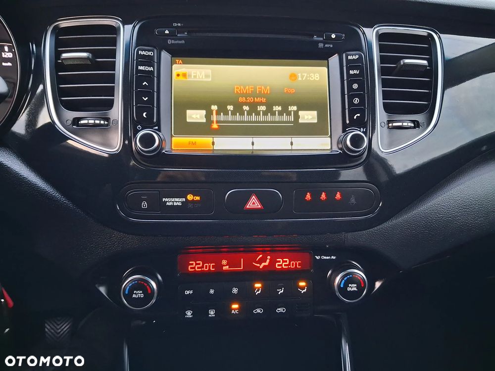Kia Carens - 28