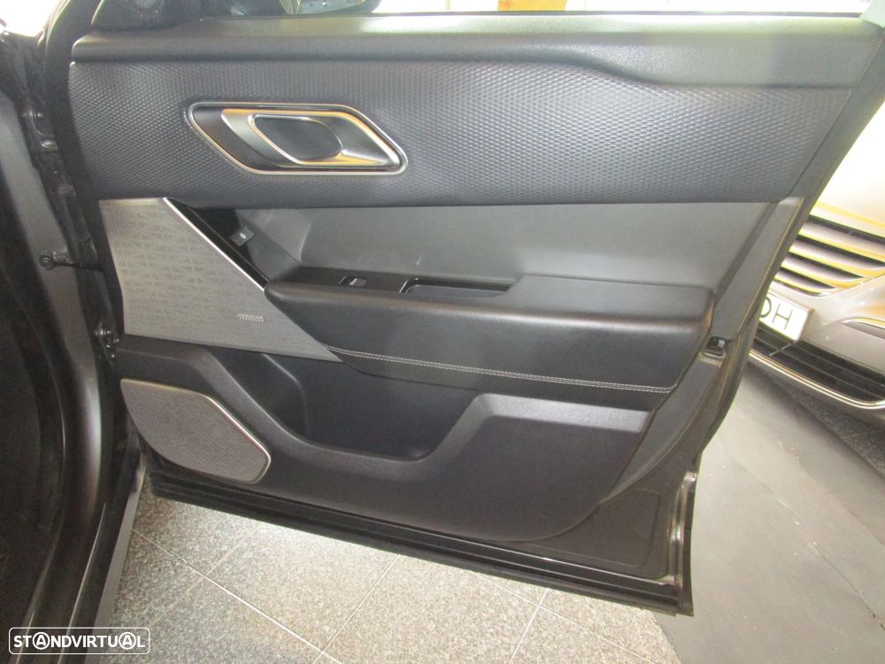 Land Rover Range Rover Velar 2.0 D R-Dynamic SE - 26