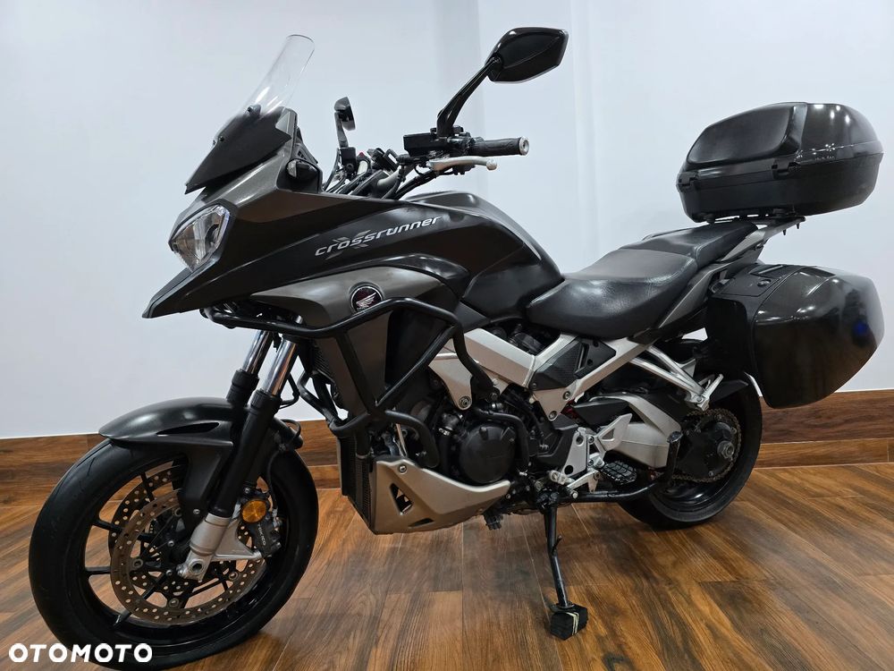 Honda VFR - 28