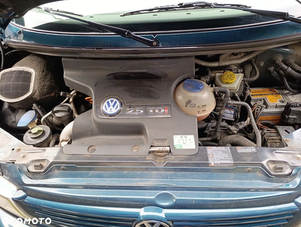 Volkswagen Multivan - 19