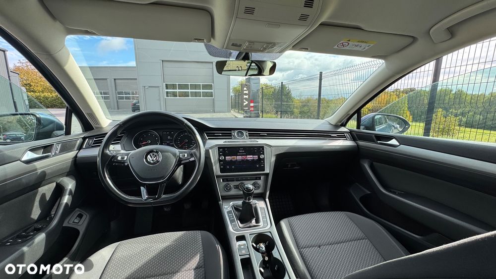 Volkswagen Passat - 9