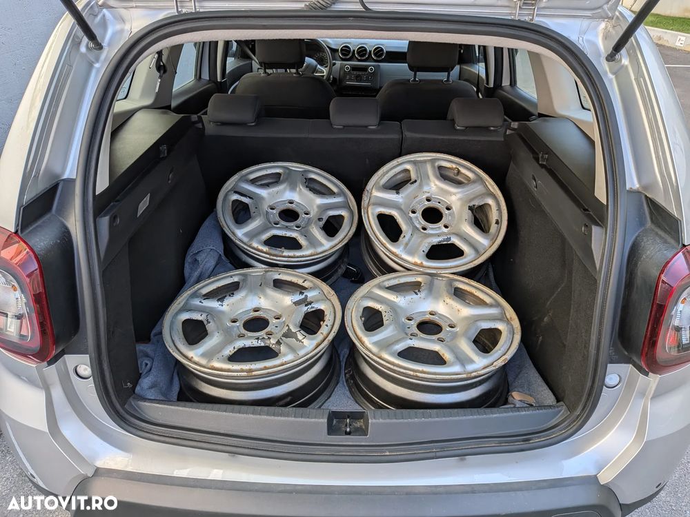 Dacia Duster 1.6 SCe Essential - 13