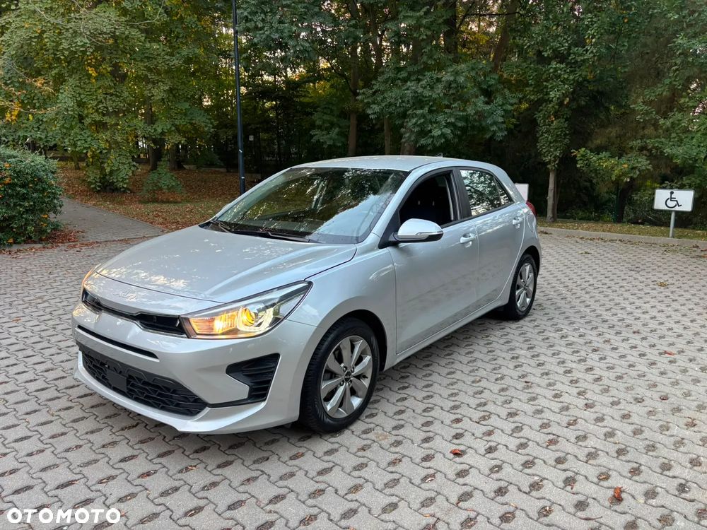 Kia Rio - 4