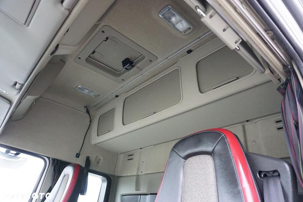 Volvo FM / 460 / E 6 / IZOTERMA + WINDA / 22 PALETY / DŁ 9,1 M / ŁAD. 14 345 KG - 17