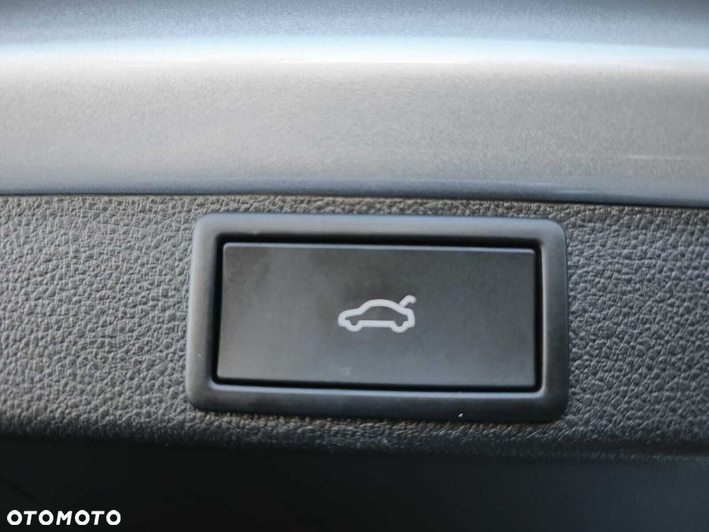 Skoda Octavia 2.0 TDI Selection DSG - 12